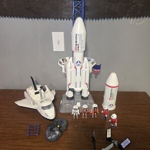 Playmobil Mission Geo Shuttle launch site